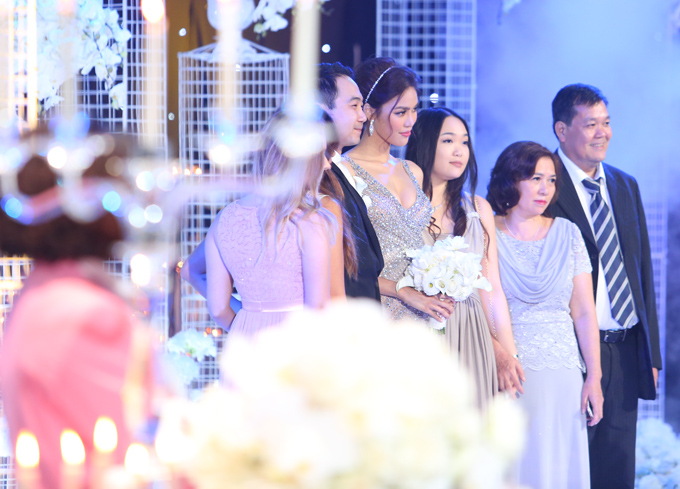 Đám cưới Lan Khuê - John Tuấn Nguyễn: Cô dâu hoa hậu xinh đẹp rạng ngời